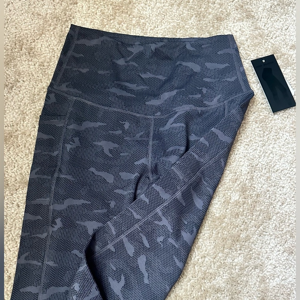 Stylish Gray Camouflage Leggings